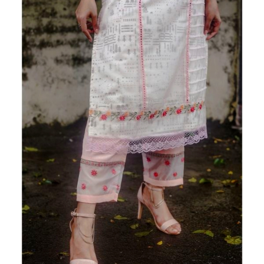 PastPastel pink embroidered kurta crafted in organza fabric with cotton lining. - Picture 4 of 4